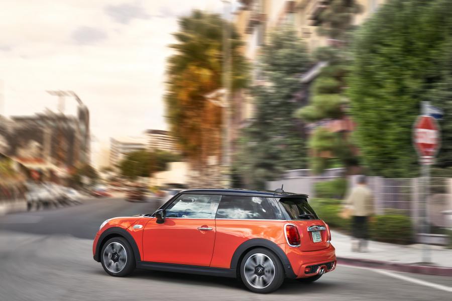  Mini Cooper S (F56) 2018 года  (WW) (фото 44 из 196)